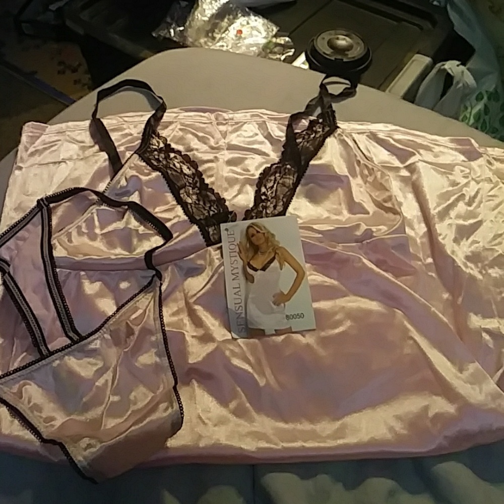 Sexy pink chemise